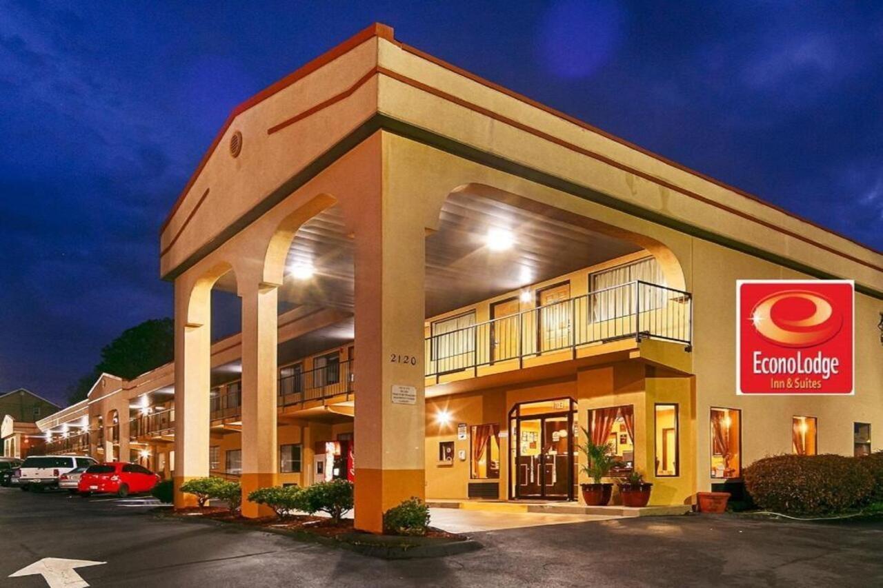 Econo Lodge Inn & Suites Fort Oglethorpe Exterior photo