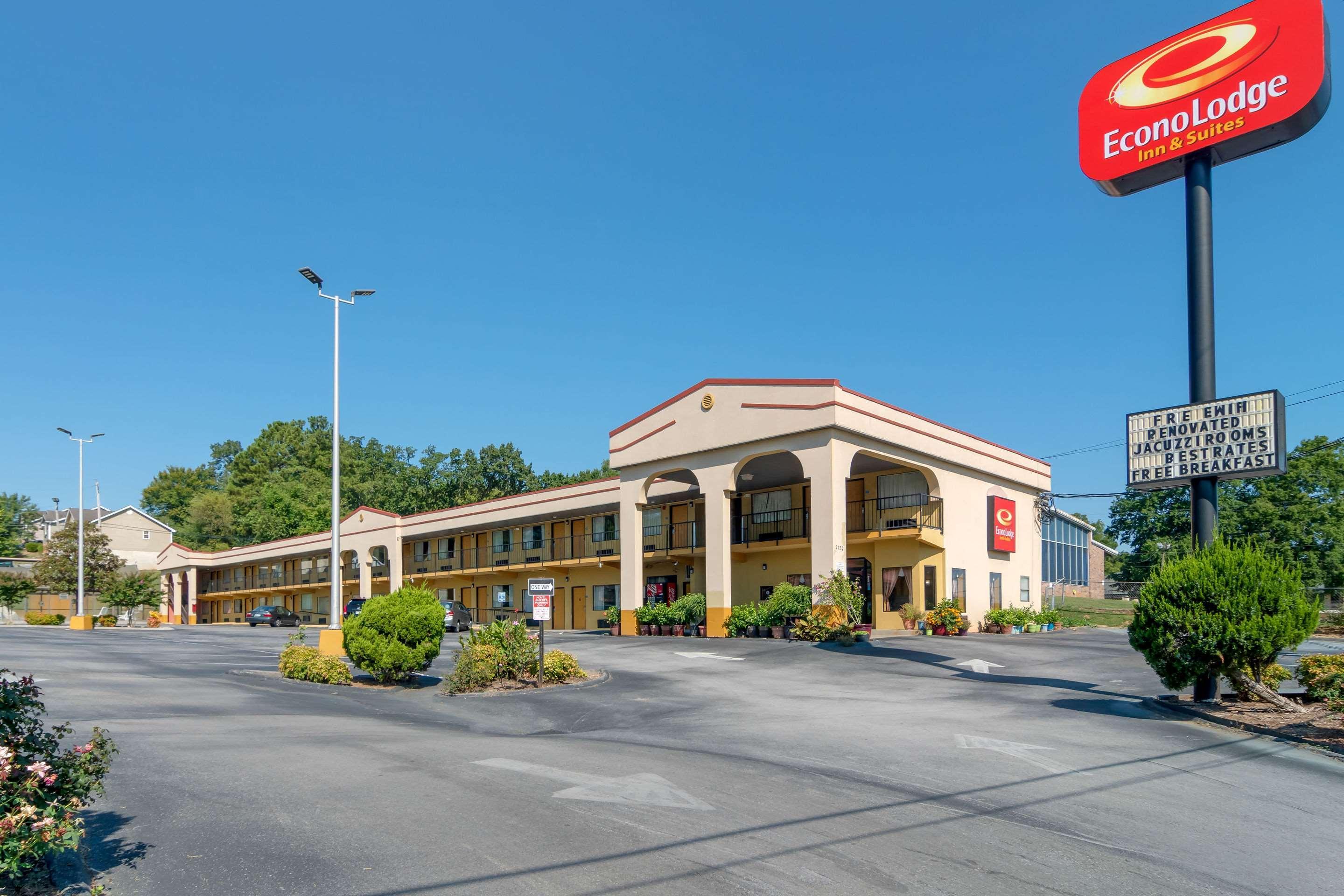 Econo Lodge Inn & Suites Fort Oglethorpe Exterior photo