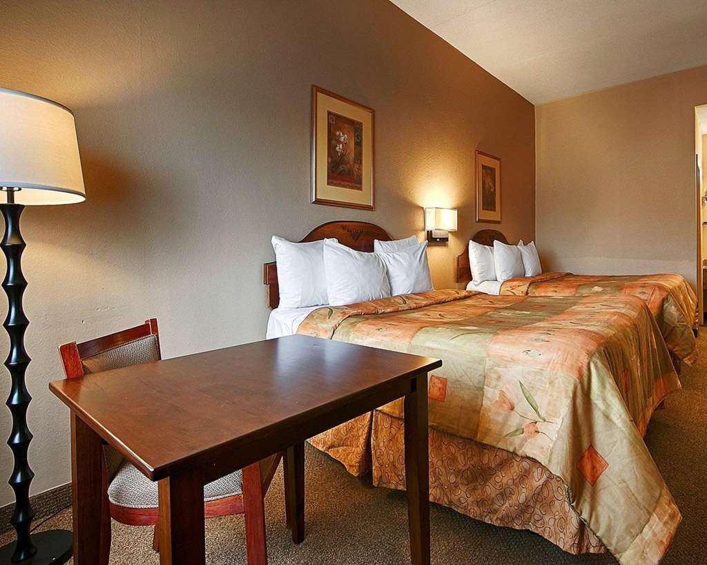 Econo Lodge Inn & Suites Fort Oglethorpe Room photo