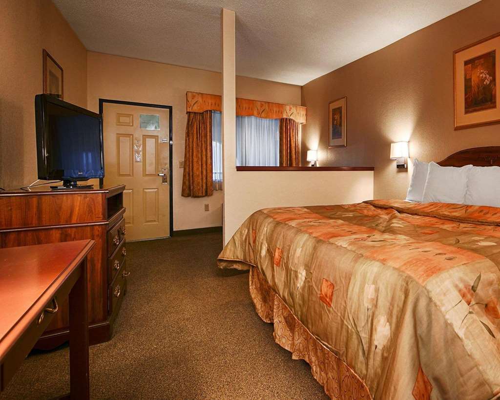 Econo Lodge Inn & Suites Fort Oglethorpe Room photo