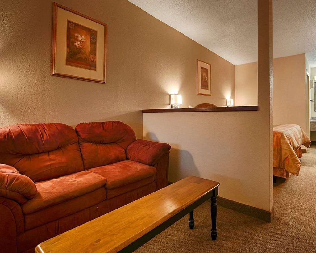 Econo Lodge Inn & Suites Fort Oglethorpe Room photo